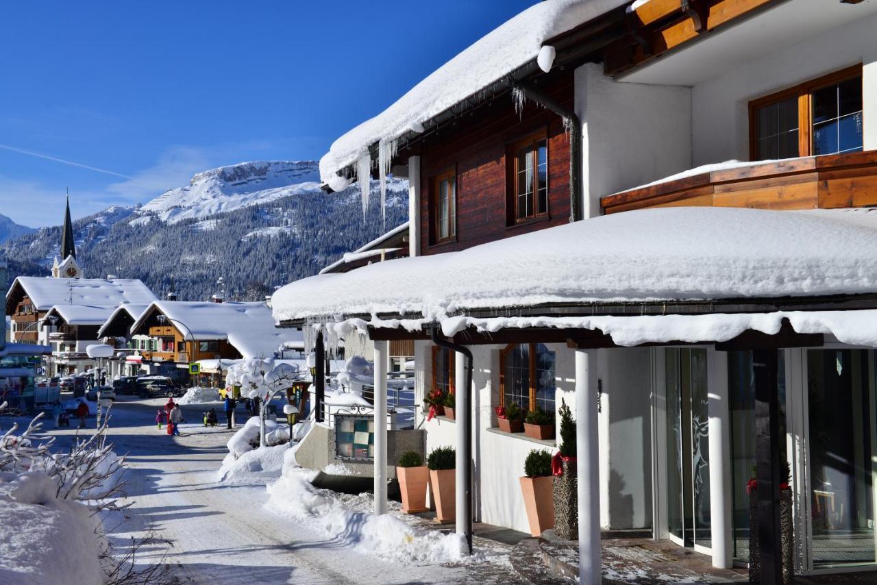 Hotel Jagdhof Riezlern Bagian luar foto